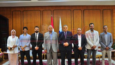 رئيس جامعة كفر الشيخ يستقبل الفائزين بالمركز الثالث على الجامعات المصرية