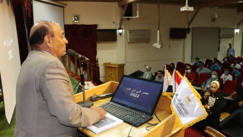 اللواء سمير فرج خلال