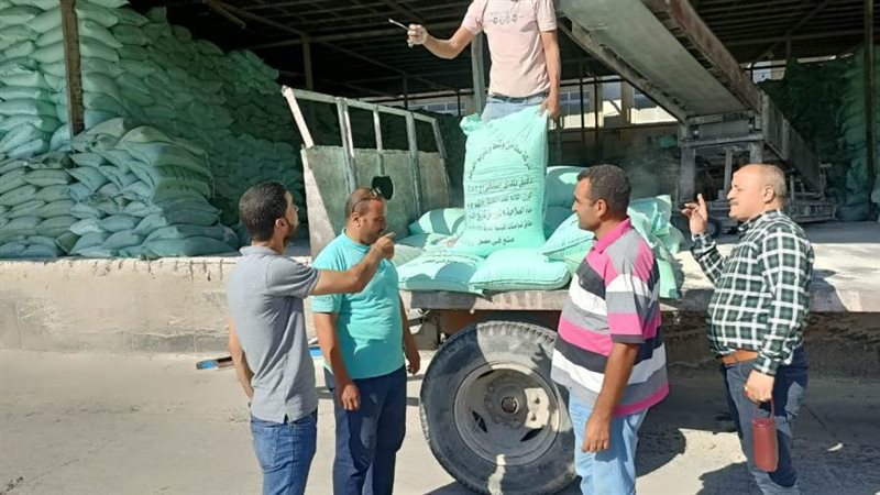 ضبط 3650 شيكارة دقيق