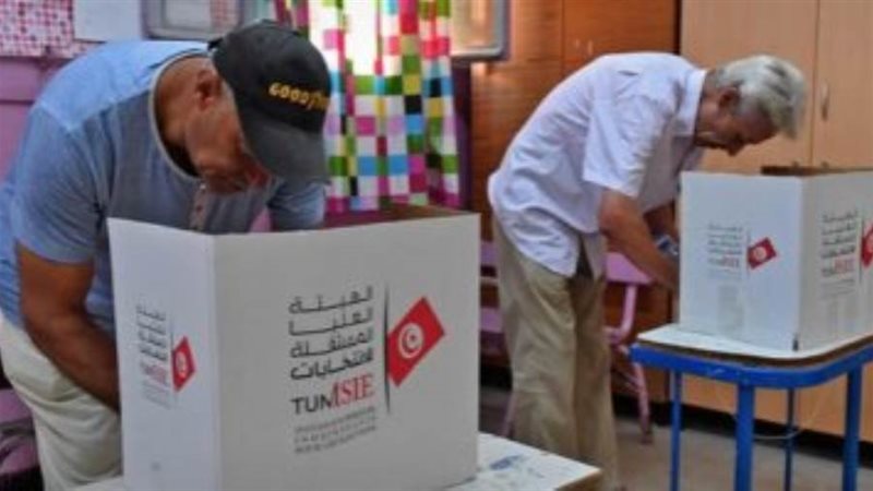 تجميع نتائج الاستفتاء