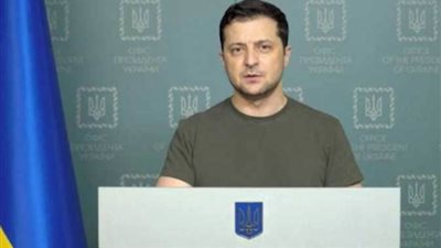 يأمر زيلينسكي بالإخلاء الإلزامي لمدينة دونيتسك مع اشتداد القتال