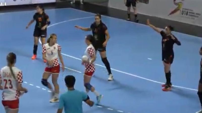 ناشئات اليد يتفوقن