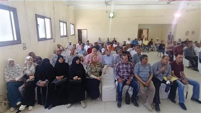 مدير الشباب يناقش الخطة السنوية بمراكز الشباب والأندية 