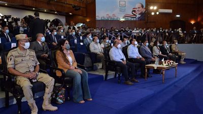  رئيس الوزراء يستمع لشرح عن الموقف التنفيذي لمشروعات 