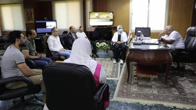 اللواء الزملّوط محافظ حافظ الوادي الجديد يلتقي وفد جهاز حماية المستهلك 