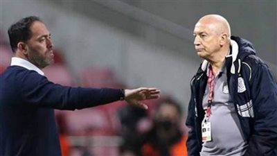 نجم الأهلي السابق يدافع عن 