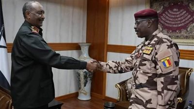 رئيس مجلس السيادة السوداني يلتقي وزير الدفاع التشادي