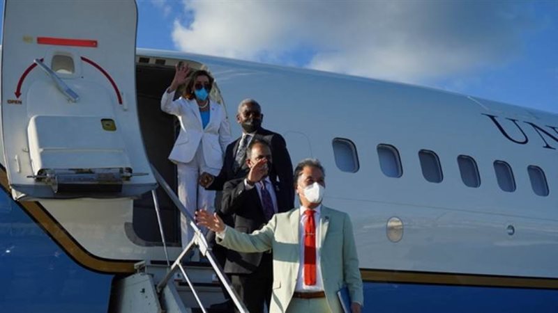 بيلوسي تغادر تايوان