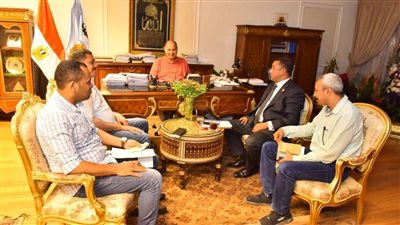 محافظ أسيوط يبحث مع أعضاء مجلسي النواب والشيوخ تنفيذ طلبات المواطنين