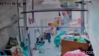 مشهد مروع من قصف الاحتلال 