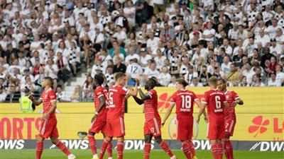 بايرن ميونخ يفوز على إنتراخت فرانكفورت في ضربة بداية الدوري الألماني