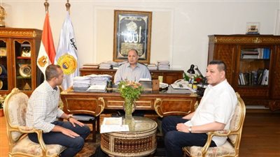 محافظ أسيوط يلتقي مدير قطاع دار الهندسة لمناقشة الموقف التنفيذي لمشروعات المبادرة الرئاسية 