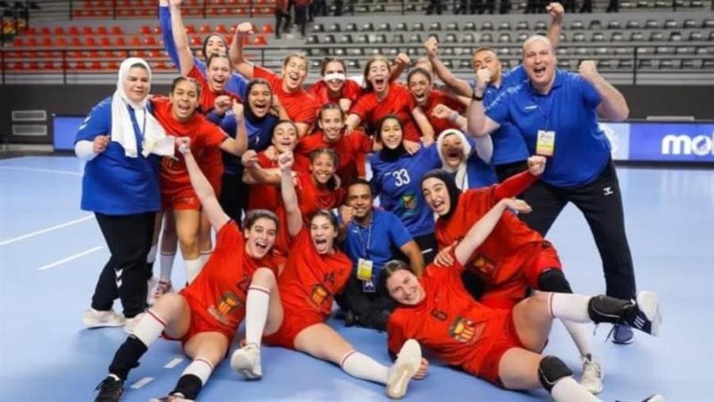 ناشئات اليد