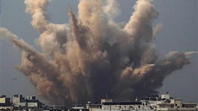 إصابة طفل بجروح حرجة في قصف إسرائيلي شرق خان يونس جنوب غزة