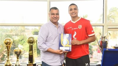 الأهلي يتعاقد مع أحمد عزب 4 مواسم لتدعيم رجال الطائرة