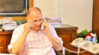 محافظ أسيوط يهنئ الطالبين 