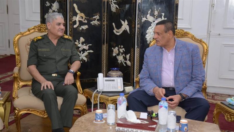 محافظ البحيرة يستقبل