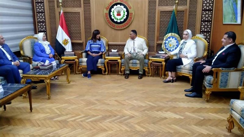 زيارة وزيرة الهجرة