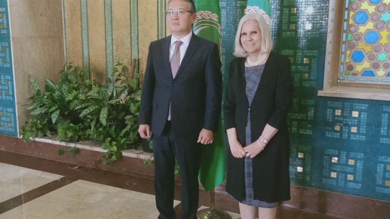 السفيرة هيفاء مع