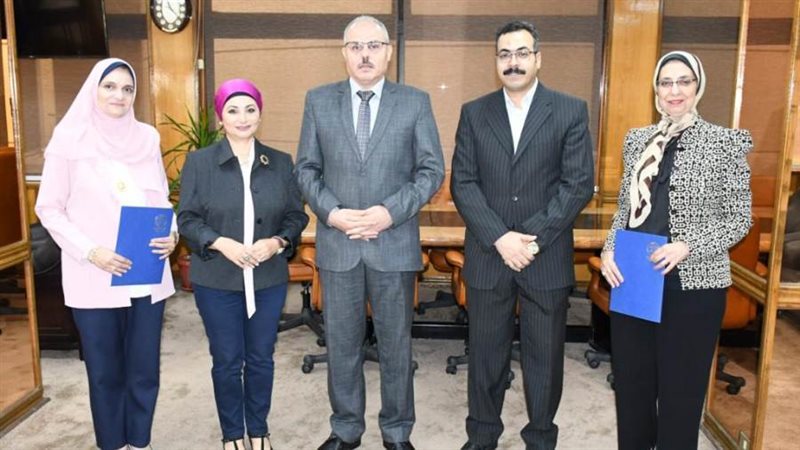 الدكتور ناصر مندور