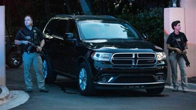 بالصور.. الشرطة الأمريكية تقتحم منزل الرئيس رقم 