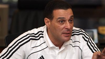 رسميًا.. استقالة عصام عبد الفتاح وكلاتنبرج يبدأ المهمة