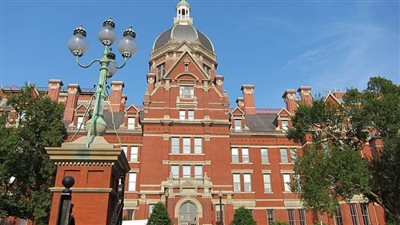 جونز هوبكنز: إصابات كورونا حول العالم تتجاوز الـ585 مليون حالة