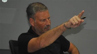 كلاتنبرج يحذر الحكام المصريين.. ويؤكد: أنا محايد