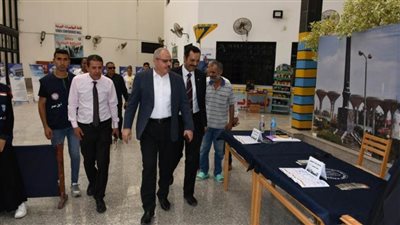 ١٥٠ طالبا وطالبة يقدمون رغباتهم لمكتب التنسيق الفرعي بجامعة قناة السويس