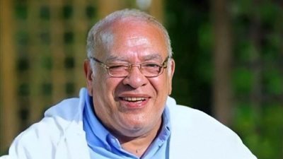 صلاح عبد الله يدخل 