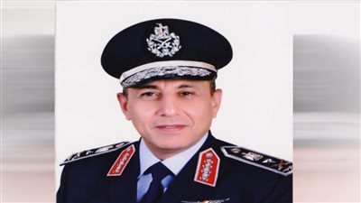 السيرة الذاتية لوزير الطيران الجديد.. نسر من نسور قواتنا الجوية وتولى قيادتها 