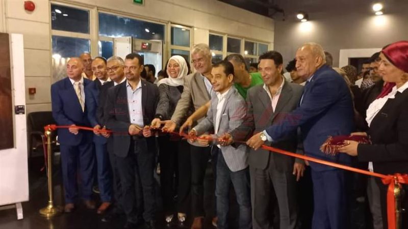 جانب من المعرض