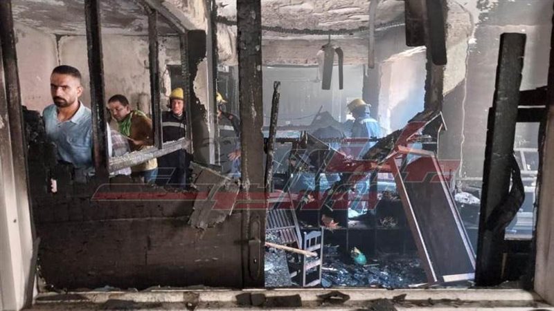 أثار الحريق كنيسة