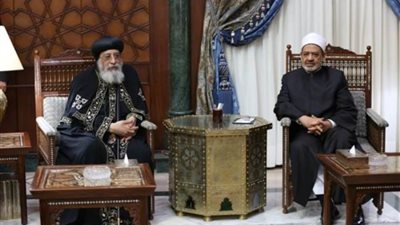 البابا تواضروس يتلقى مكالمة هاتفيّة من فضيلة الإمام الأكبر للتعزية في ضحايا كنيسة 