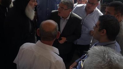 بالصور.. محافظ المنيا يتفقد كنيسة الأنبا بيشوي بعد السيطرة على الحريق