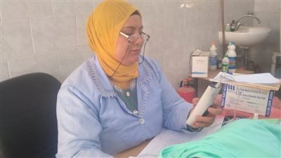 صحة المنيا تقدم الخدمات الطبية لـ 1704 مواطنين بقرية الهمة بمطاي