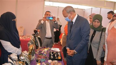 محافظ القليوبية يُعلن تدشين مبادرة أيادي مصر للتسويق الإلكتروني للحرف اليدوية والتراثية 