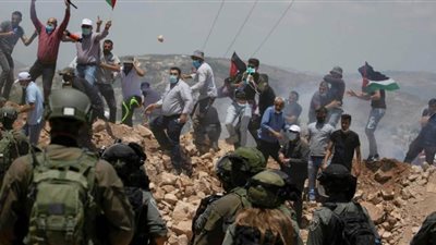 إصابات بالرصاص المعدني والاختناق إثر اعتداء الاحتلال الإسرائيلي على مسيرات بالضفة الغربية