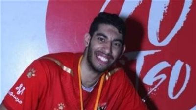 يد الأهلي  يجهز إجراءات جراحة الرباط الصليبي لنجمه