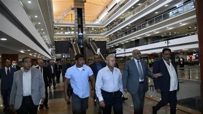 وزير النقل يتفقد المشروع المتكامل لشركة (ترجمان جروب)