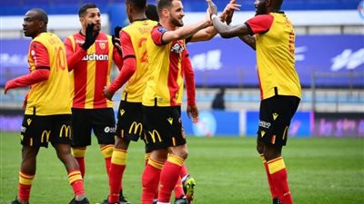 لانس يتصدر الدوري الفرنسي مؤقتا بالفوز على موناكو 4ـ1