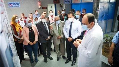 وزير الصحة يتفقد مستشفى أبوقير العام ويُشيد بتطوير المبني الجديد ووحدة الحروق
