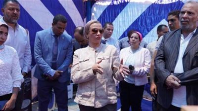 وزيرة البيئة تفتتح محطة معالجة للصرف الصناعي بشركة 