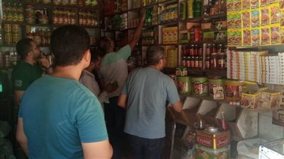 تحرير 15 مخالفة تموينية خلال حملات رقابية بالمنيا