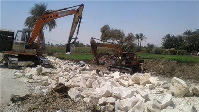 تبطين الترع وحملات نظافة بالواسطى وانتظام الخدمات بالقطاعات بالفشن