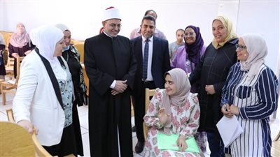 رئيس جامعة الأزهر يتفقد لجان اختبار القدرات بكلية التمريض للبنات