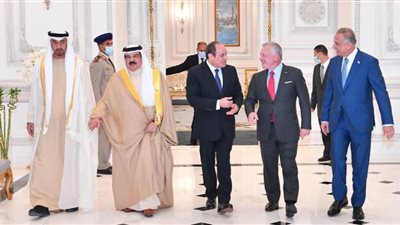 السيسي وبن زايد يستقبلان زعماء قمة العلمين.. 