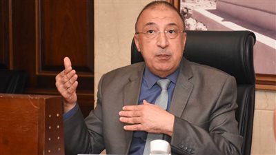 محافظ الإسكندرية يشدد على تكثيف حملات إزالة الإشغالات بالشوارع والميادين 