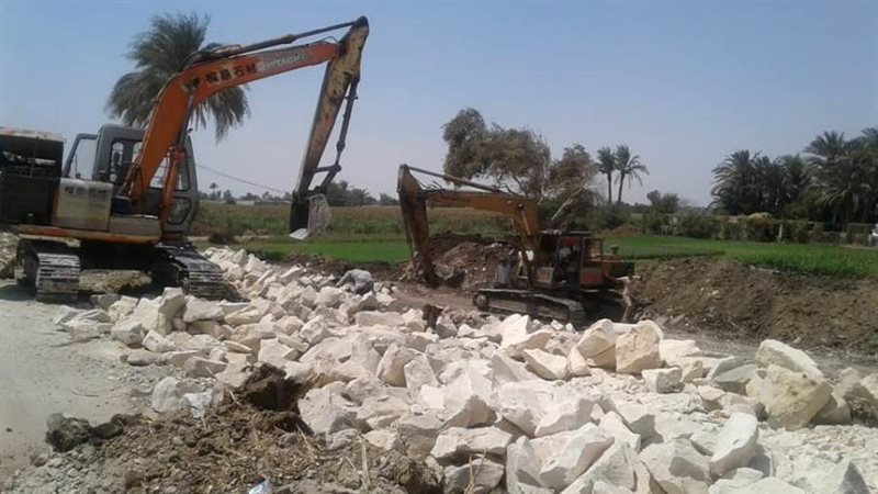 تبطين الترع بالواسطى