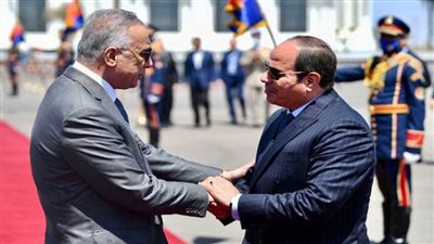 الرئيس السيسي يودع رئيس وزراء العراق بمطار العلمين